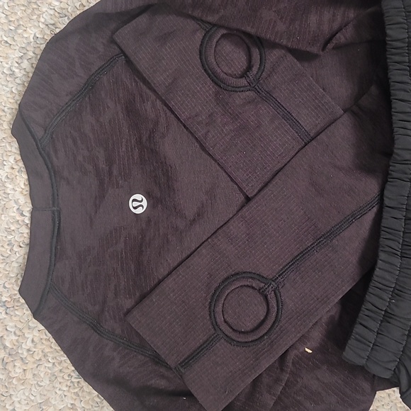 Lululemon BUNDLE Activewear Set - Black and Gray Shorts, Purple Tops - Picture 3 of 6